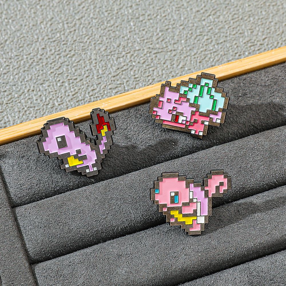 Anime Cosplay Pokemon - Pixel-Mosaik-Pokémon-Metall-Emaille-Pin, niedliche Cartoon-Taschenmonster-Reversbrosche, Anime-Rucksack-Kleidungs-Schmuck-Fan-Geschenk